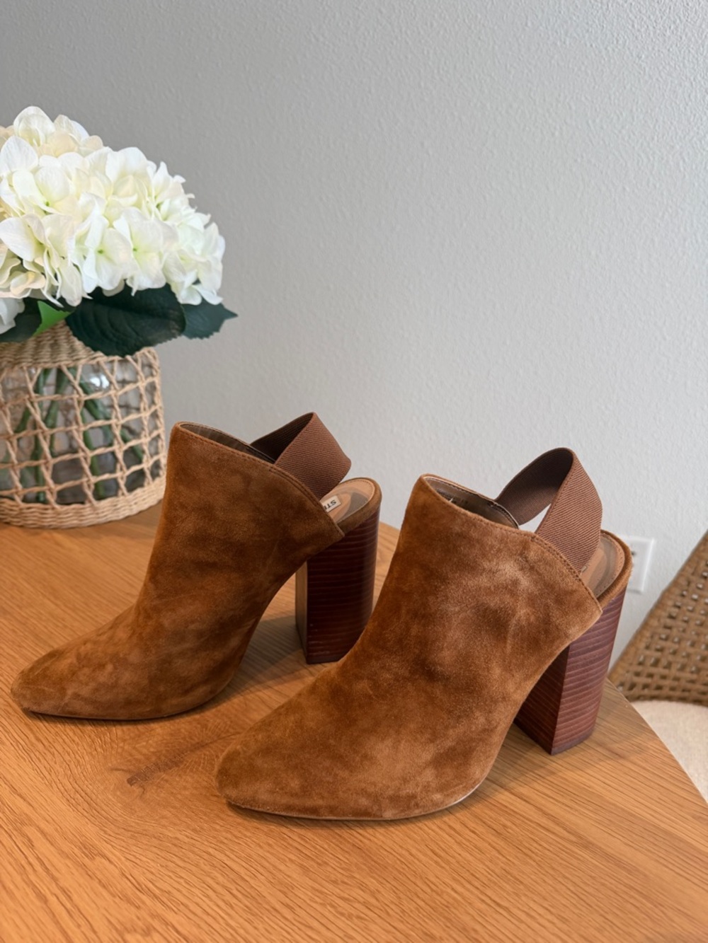 Steve Madden Tan Suede Block Heel Mules